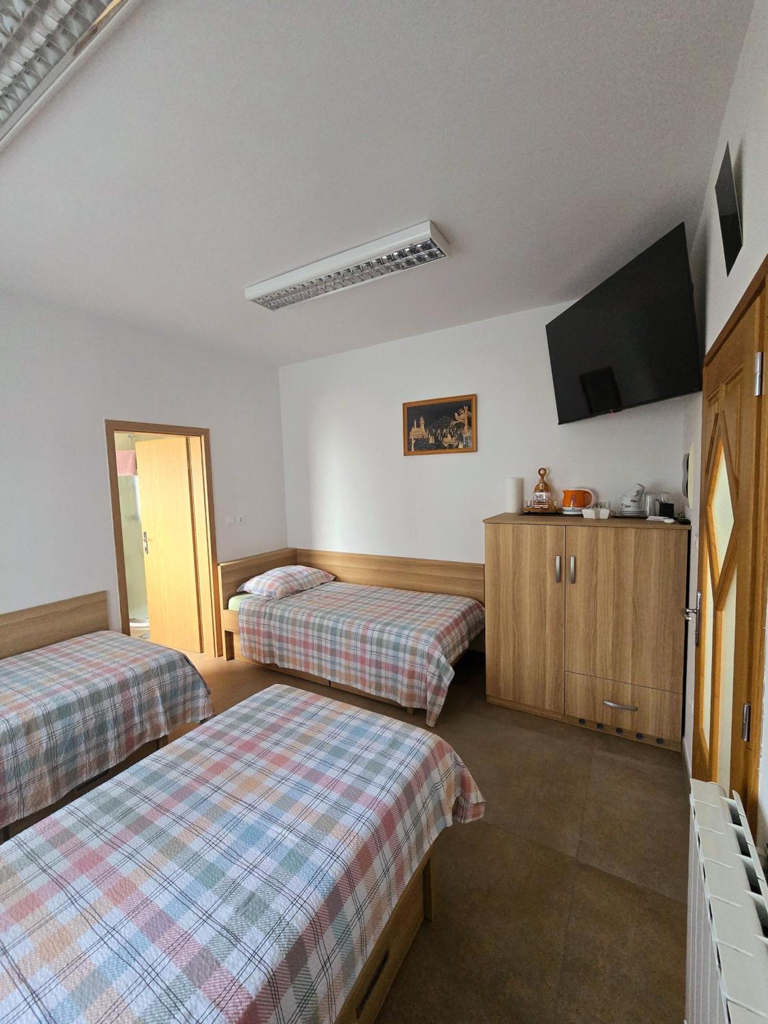 Guest House Kocanija Ilirska Bistrica Kültér fotó